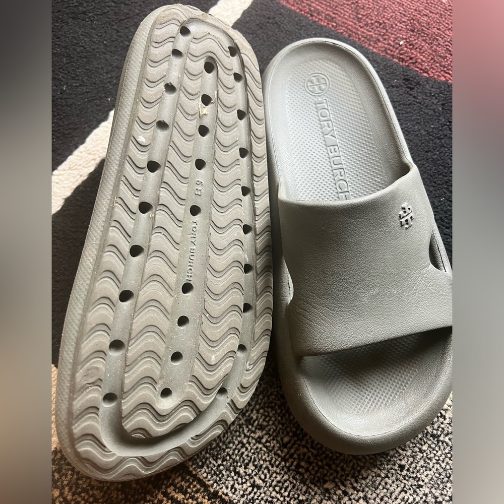 Tory Burch Sandals size 6